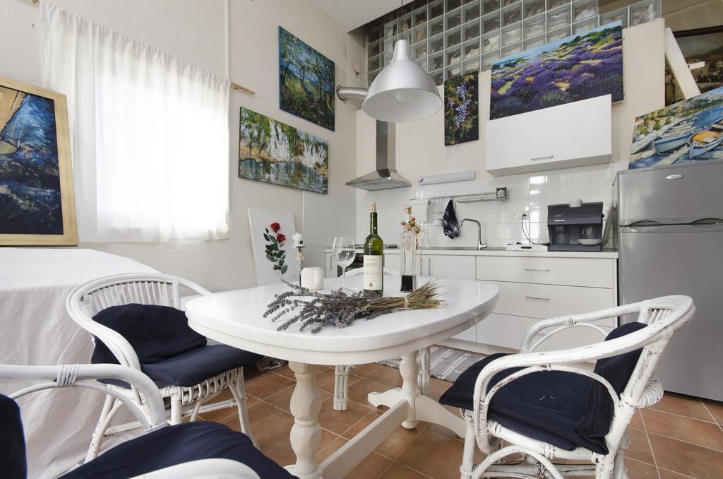 Apartment Croatia Art Drasnice Room photo
