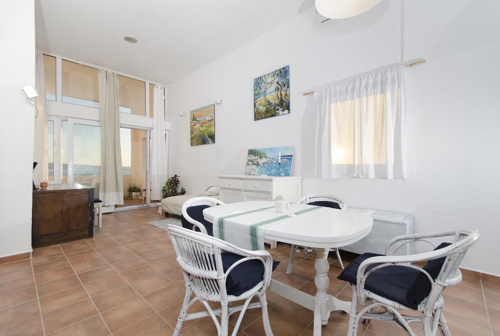 Apartment Croatia Art Drasnice Room photo